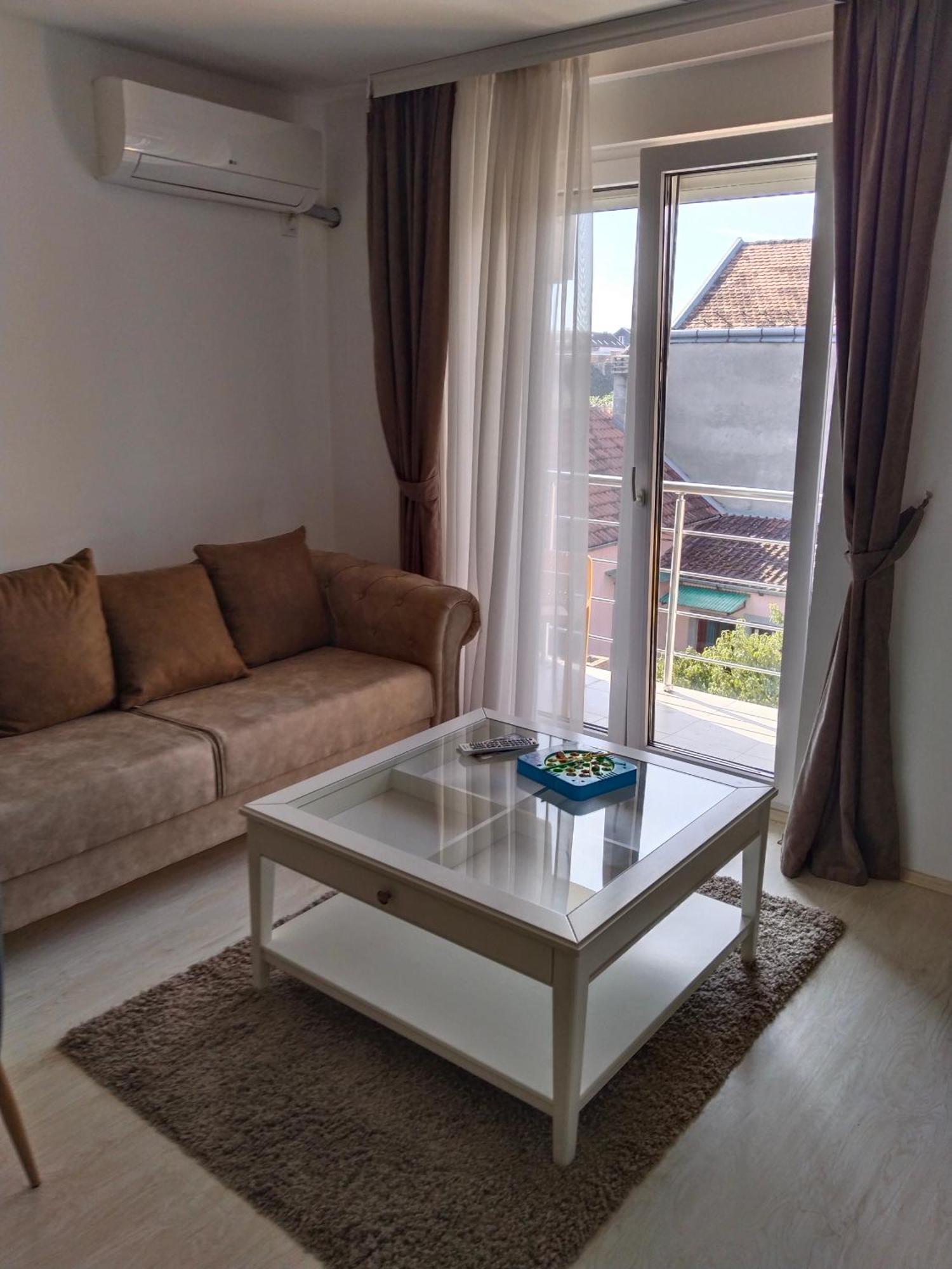 Sandra Apartmani Vrsac Extérieur photo